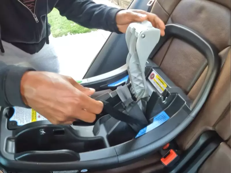 How to Easily Install Graco Car Seat Base Snugride 35: Expert Tips