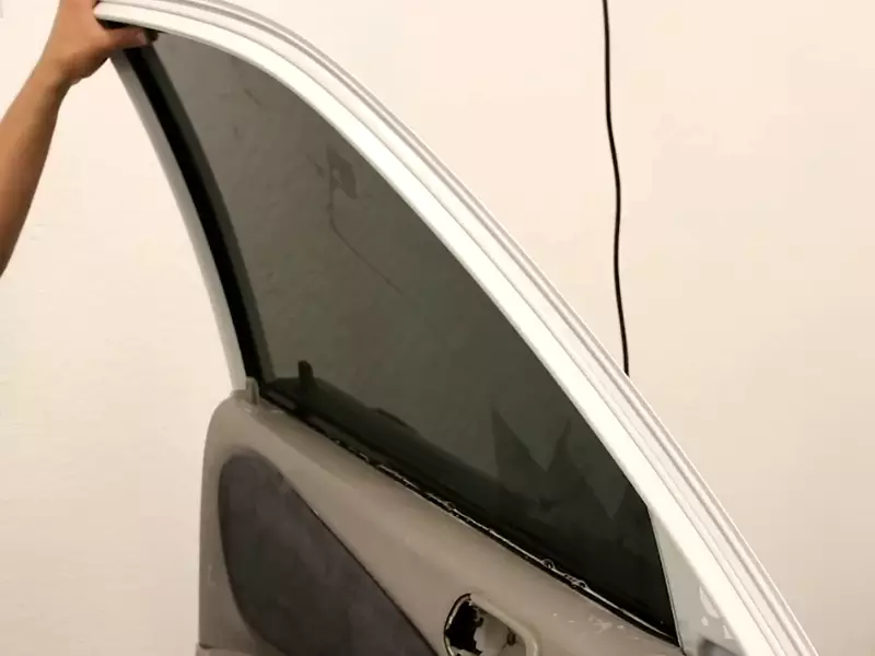 How to Install Auto Window Tint?