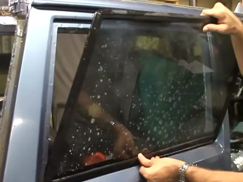 How to Install Rear Car Window Glass